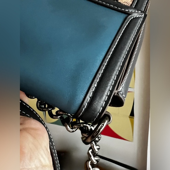 Authentic - Coach Hutton - Signature Blocked All Over Horse by Guang Yu - Picture 10 of 14